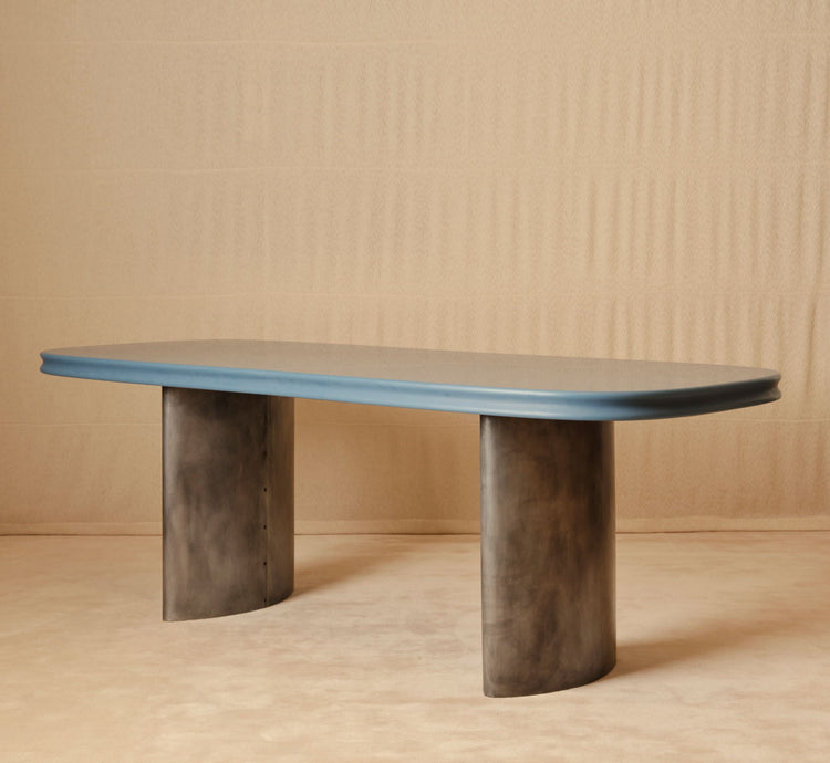 RESIN TABLE